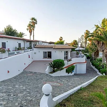 Albatros Otel